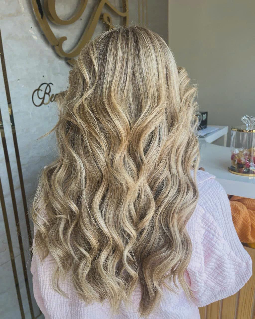 Creative nail art with elegant color combinations